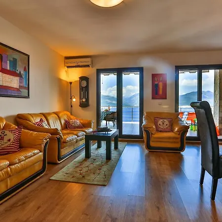 Apartment 365 Tivat Exterior photo