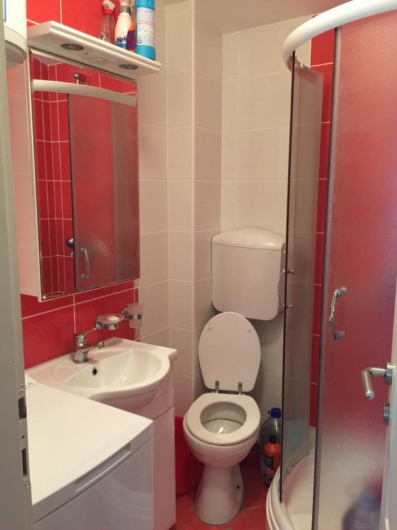 Apartment 365 *